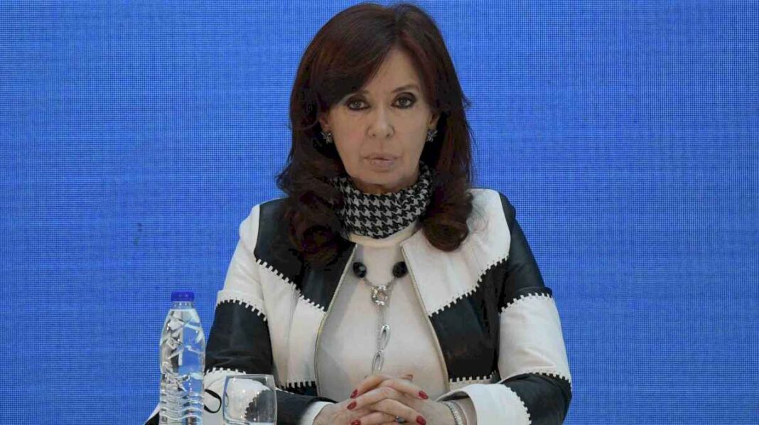 cristina-kirchner-reaparecio-y-critico-al-gobierno:-el-superavit-fiscal-es-cada-vez-mas-trucho