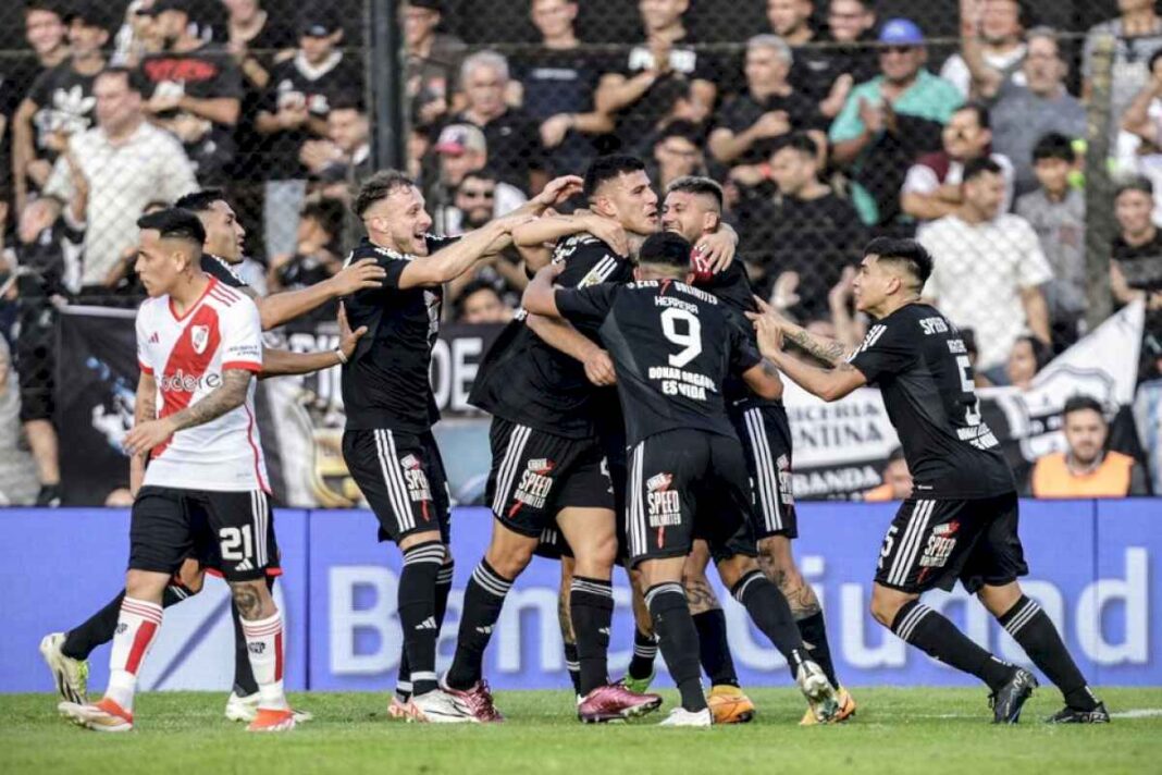 river-perdio-con-riestra-y-comienza-el-receso-lleno-de-dudas