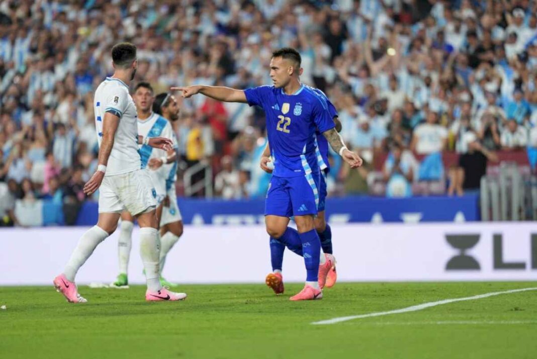 lautaro-martinez,-luego-de-una-gran-jugada-colectiva,-marco-el-3-1-de-argentina-ante-guatemala