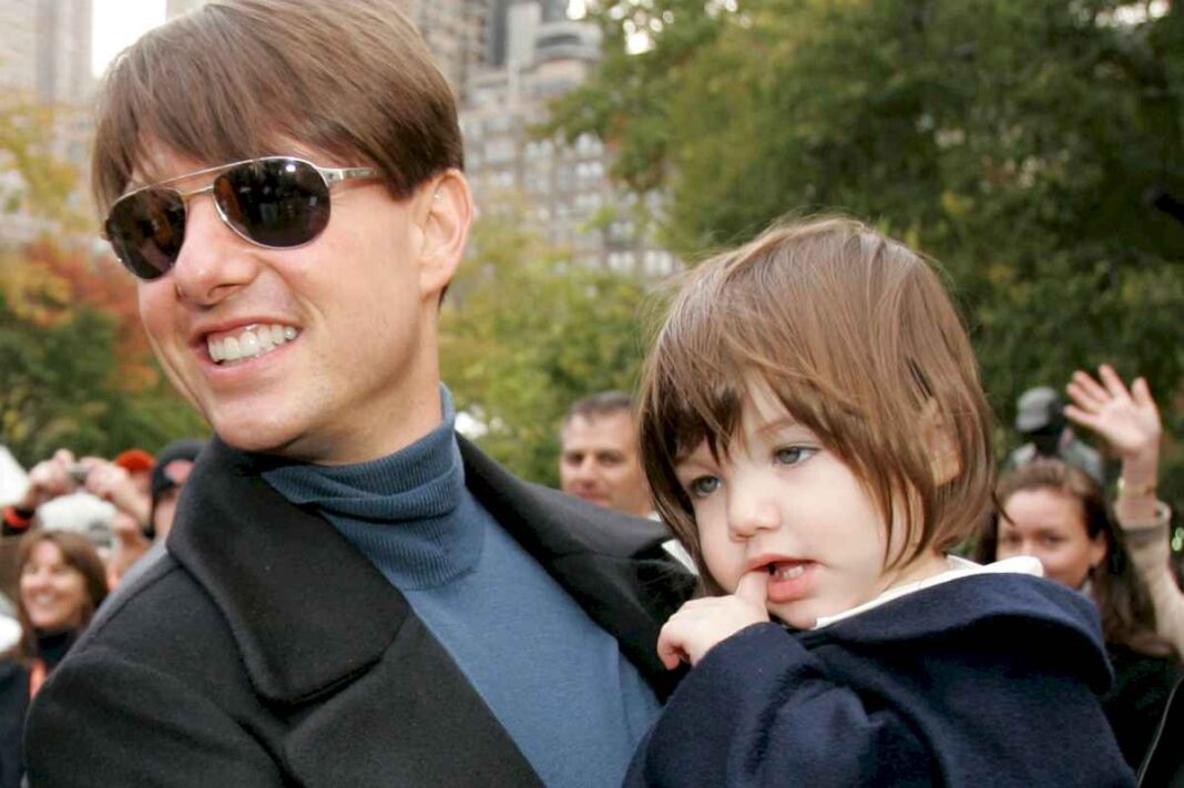 la-hija-de-tom-cruise-reniega-de-su-apellido-y-prefiere-que-la-llamen-por-su-nombre-artistico