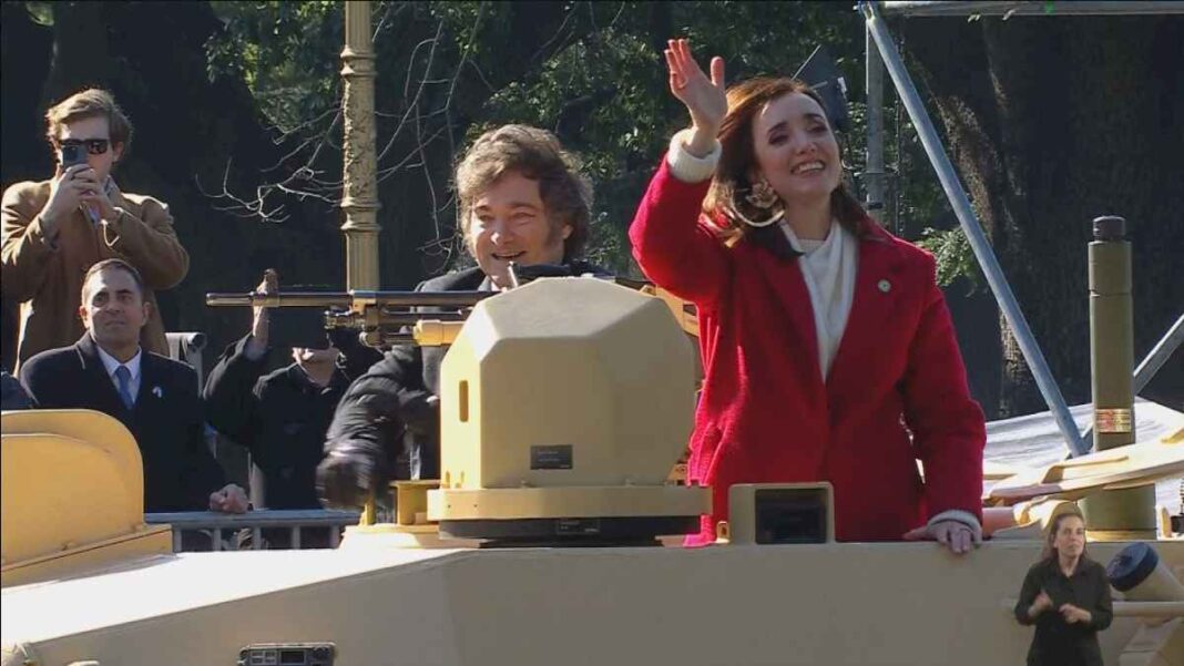 milei-y-villarruel-encabezaron-el-desfile-militar-en-la-ciudad-de-buenos-aires-por-el-dia-de-la-independencia