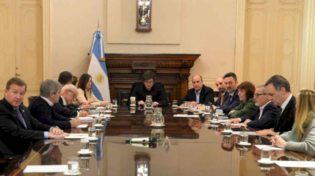 milei-encabeza-una-reunion-de-gabinete-en-casa-rosada,-la-primera-de-sturzenegger