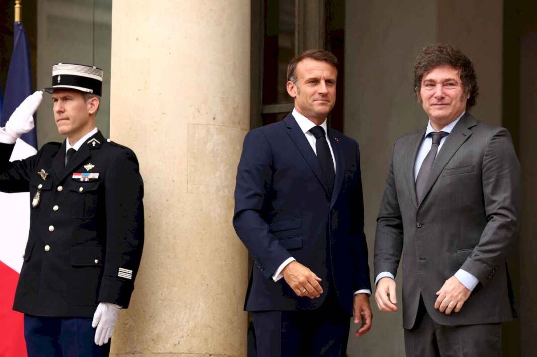 javier-milei-se-reunio-con-emmanuel-macron-antes-de-la-inauguracion-de-los-juegos-olimpicos