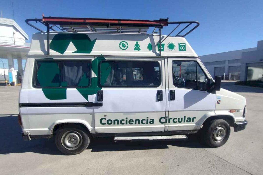 llego-a-cordoba-de-un-viaje-por-latinoamerica-y-le-robaron-la-camioneta-que-andaba-a-aceite-vegetal