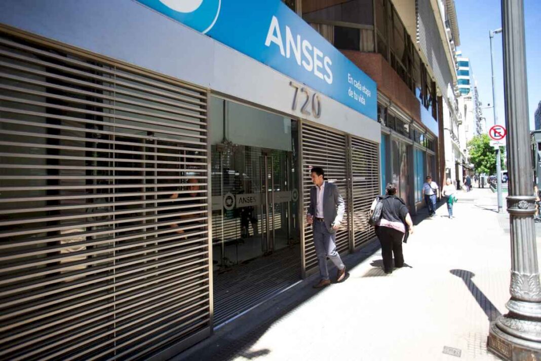 calendario-de-la-anses:-todas-las-prestaciones-que-se-pagan-este-martes-27-de-agosto