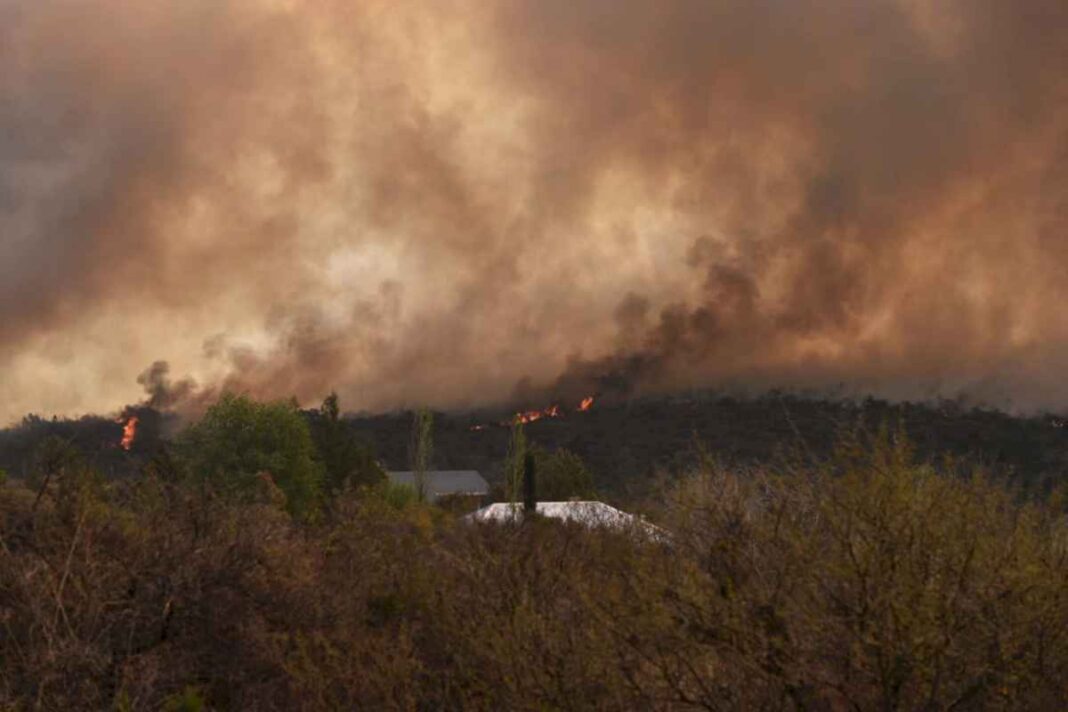 incendios-en-cordoba:-se-agrava-la-situacion-en-punilla-y-hay-evacuados-en-san-esteban-y-capilla-del-monte