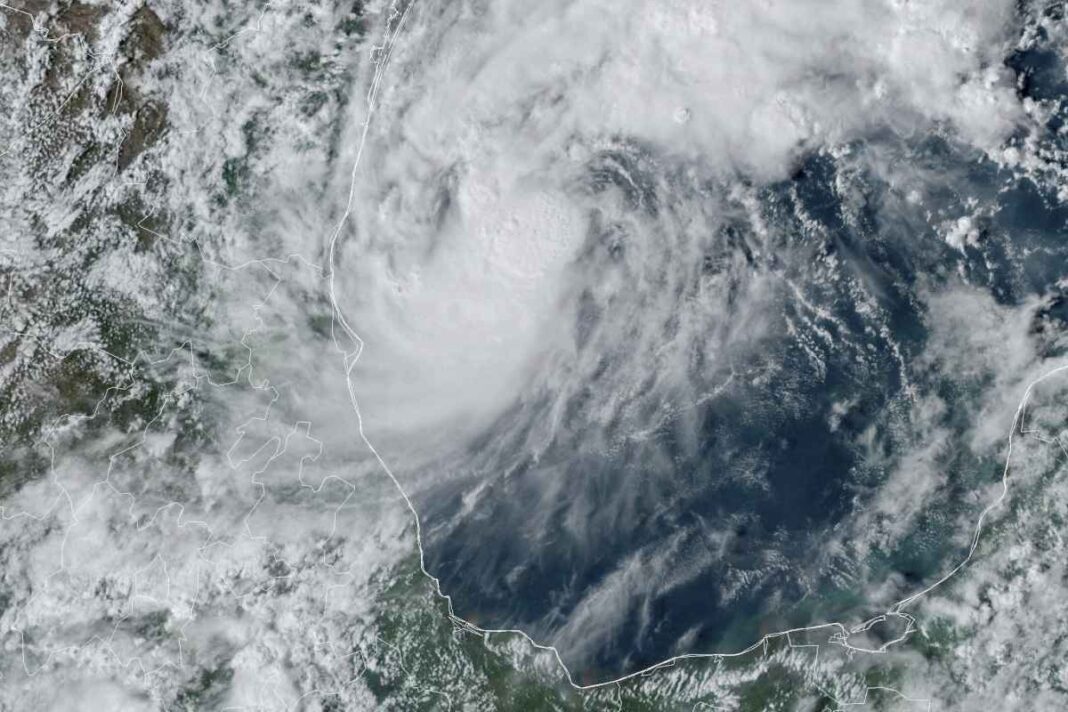 tras-el-paso-de-helene,-el-huracan-milton-amenaza-florida-y-se-espera-la-mayor-evacuacion-desde-2017