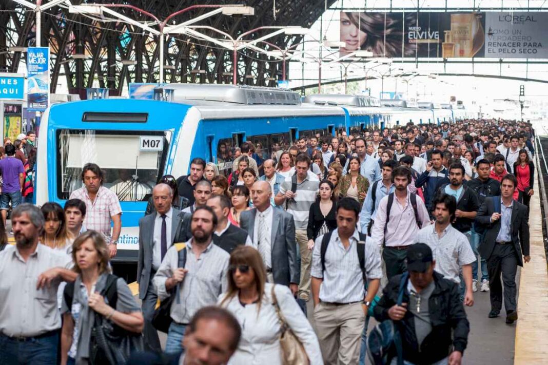 paro-nacional-de-transporte:-el-30-de-octubre-no-habra-camiones,-trenes,-aviones-ni-barcos